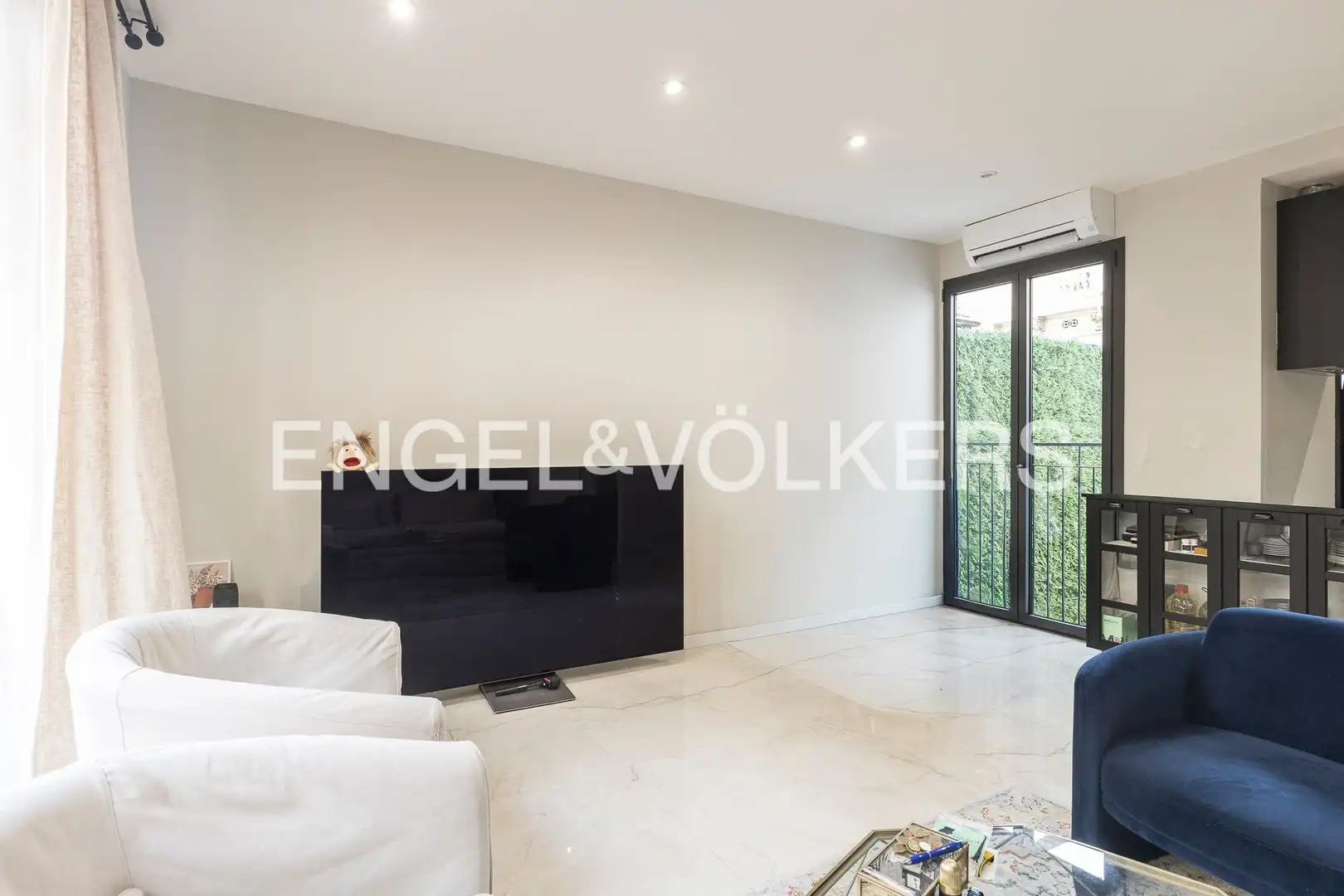 Sala d'estar de Casa o xalet en venda en Barcelona amb Aire condicionat, Calefacció i Terrassa