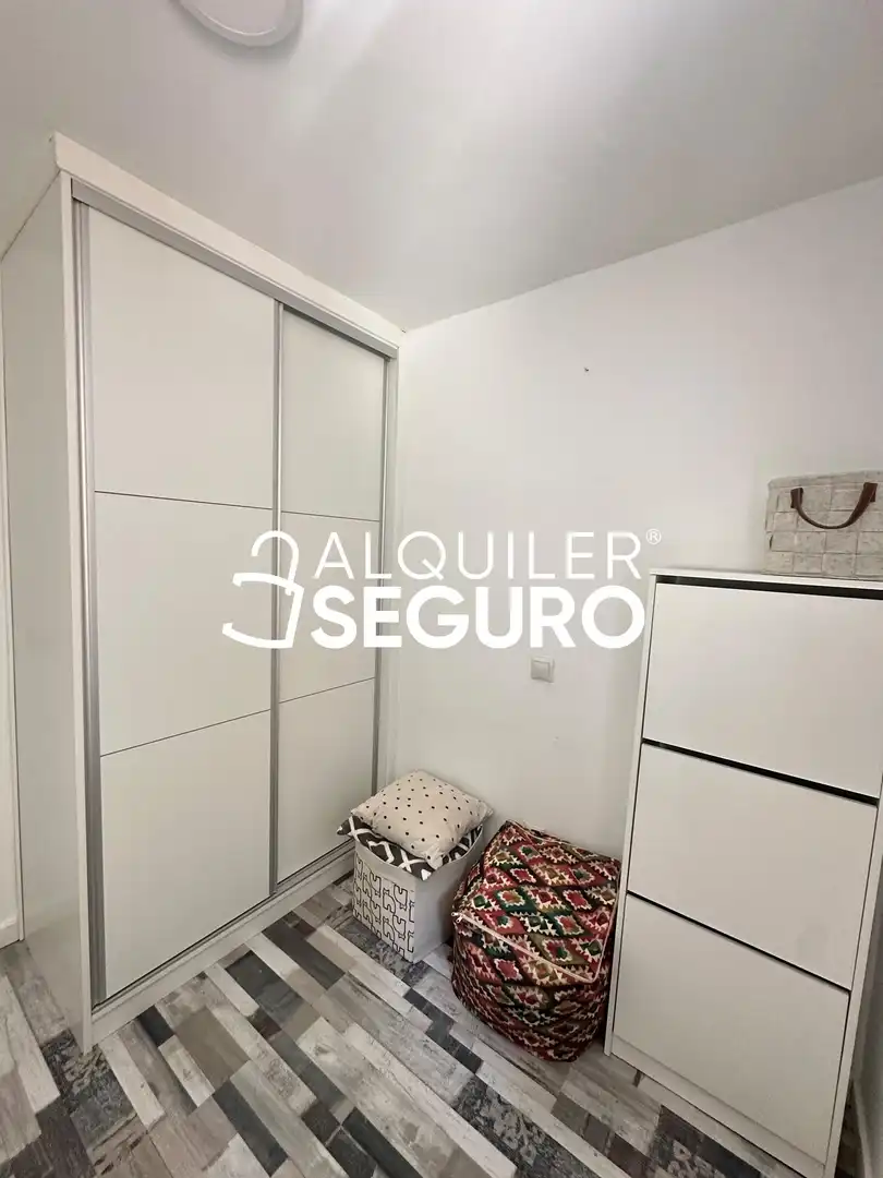 Bedroom of Flat for rent in Madrid  with Air Conditioner, Heating and Furnished