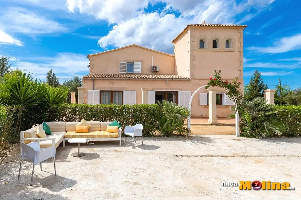 Vista exterior de Casa o xalet en venda en  Palma de Mallorca amb Aire condicionat, Calefacció i Jardí privat