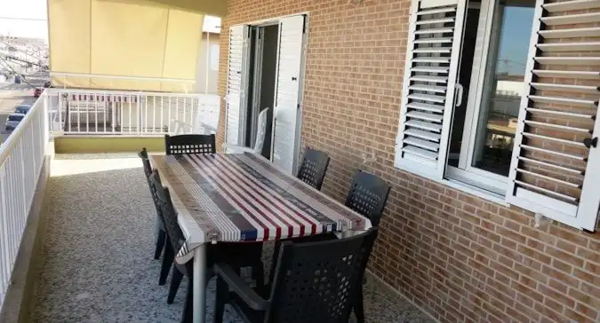 Apartamento de alquiler en Carrer de l'Almirall Roger de Llúria, Oliva Playa