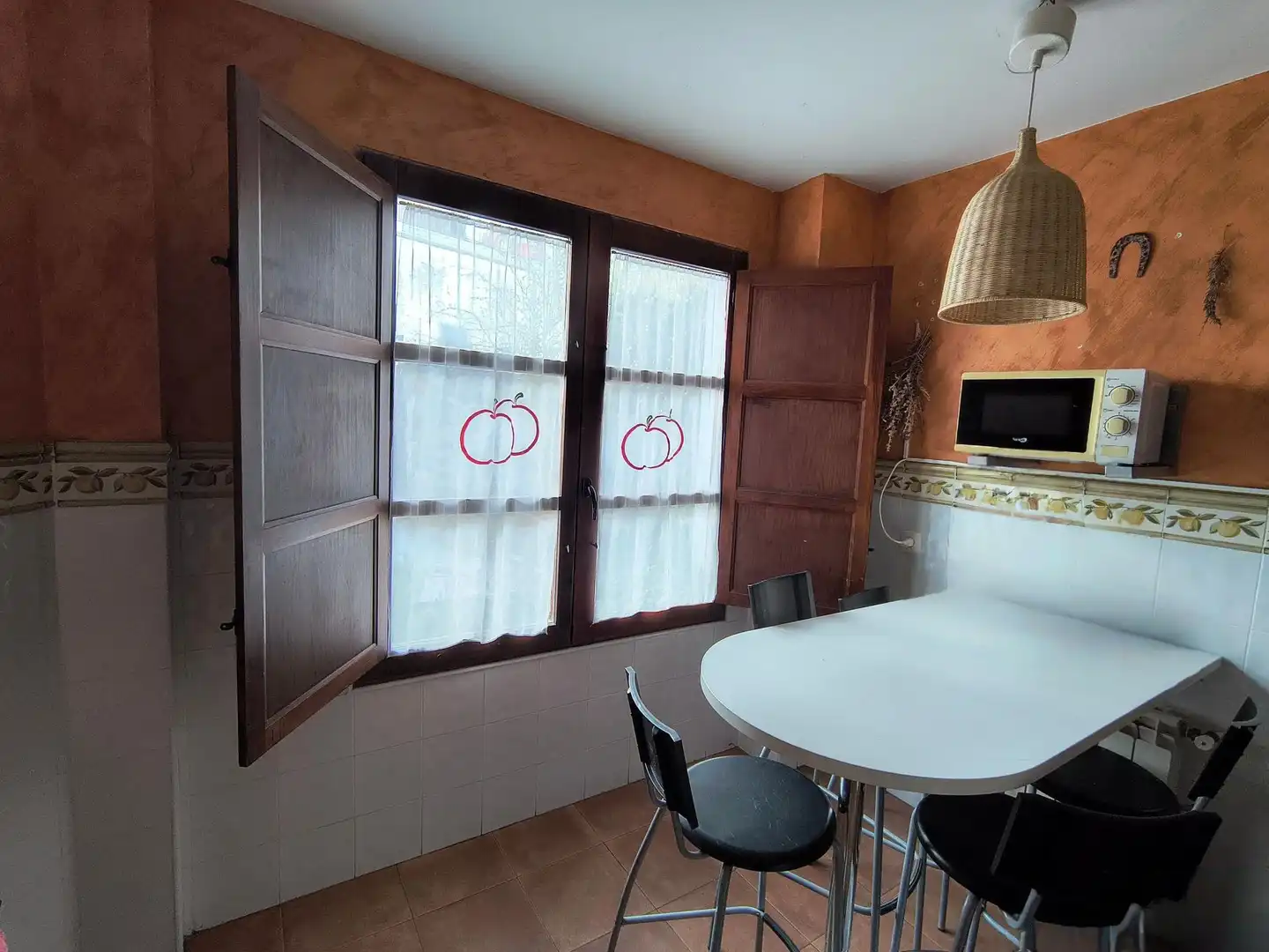 Cocina de Casa adosada en venta en Olmeda de las Fuentes con Calefacción y Terraza