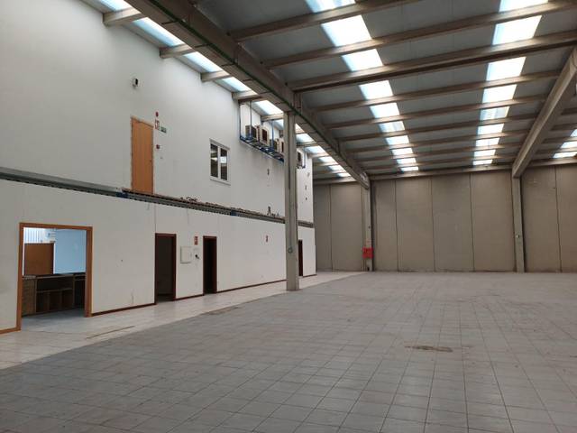Nave industrial en Alquiler en Peñacastillo - Nueva Montaña