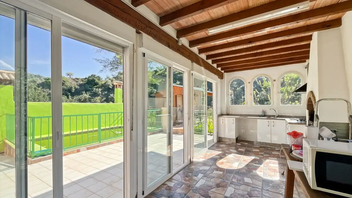 Terrassa de Finca rústica en venda en Málaga amb Aire condicionat, Traster i Piscina