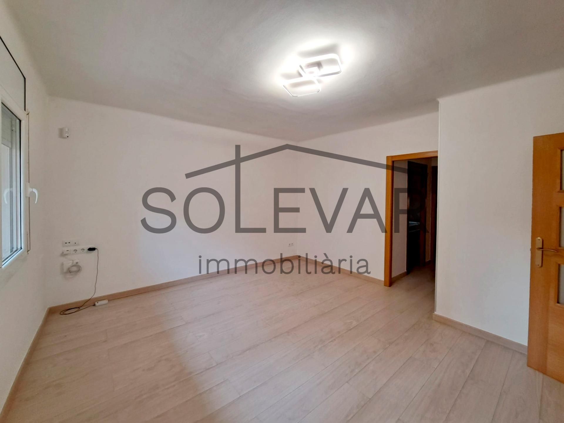 Wohnzimmer von Wohnung zum Verkauf in Tremp mit Balkon