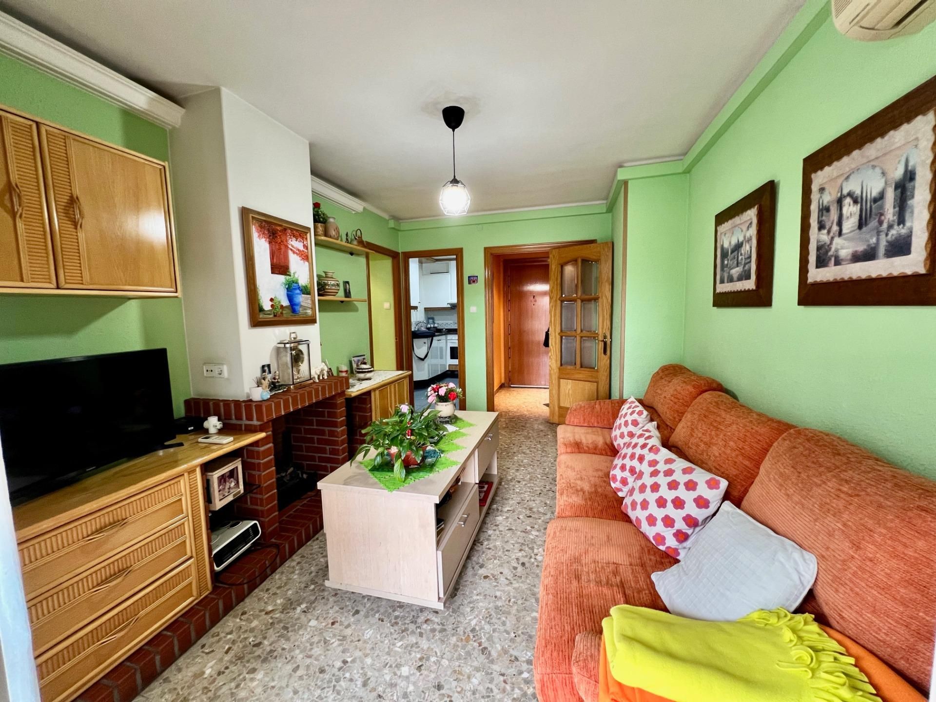 Sala d'estar de Pis en venda en Terrassa amb Aire condicionat i Balcó