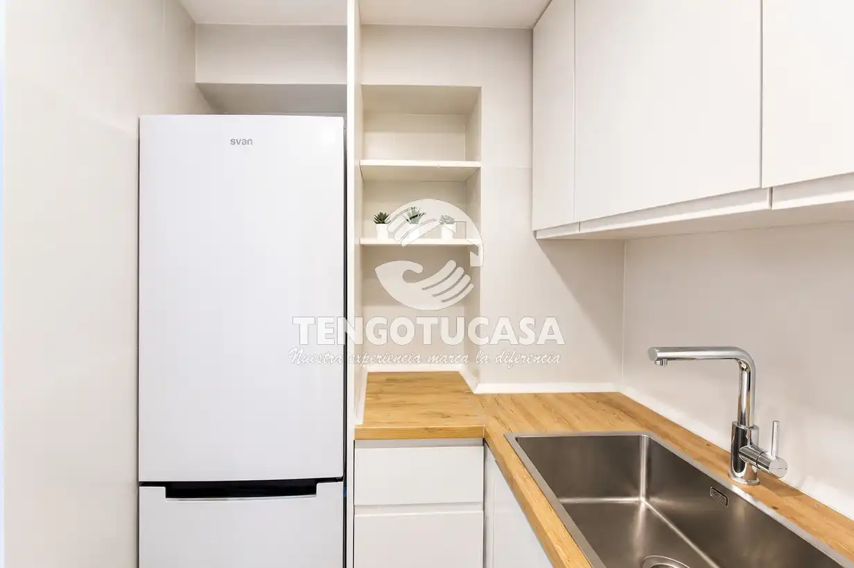 Cuina de Pis en venda en Madrid amb Aire condicionat, Calefacció i Terrassa