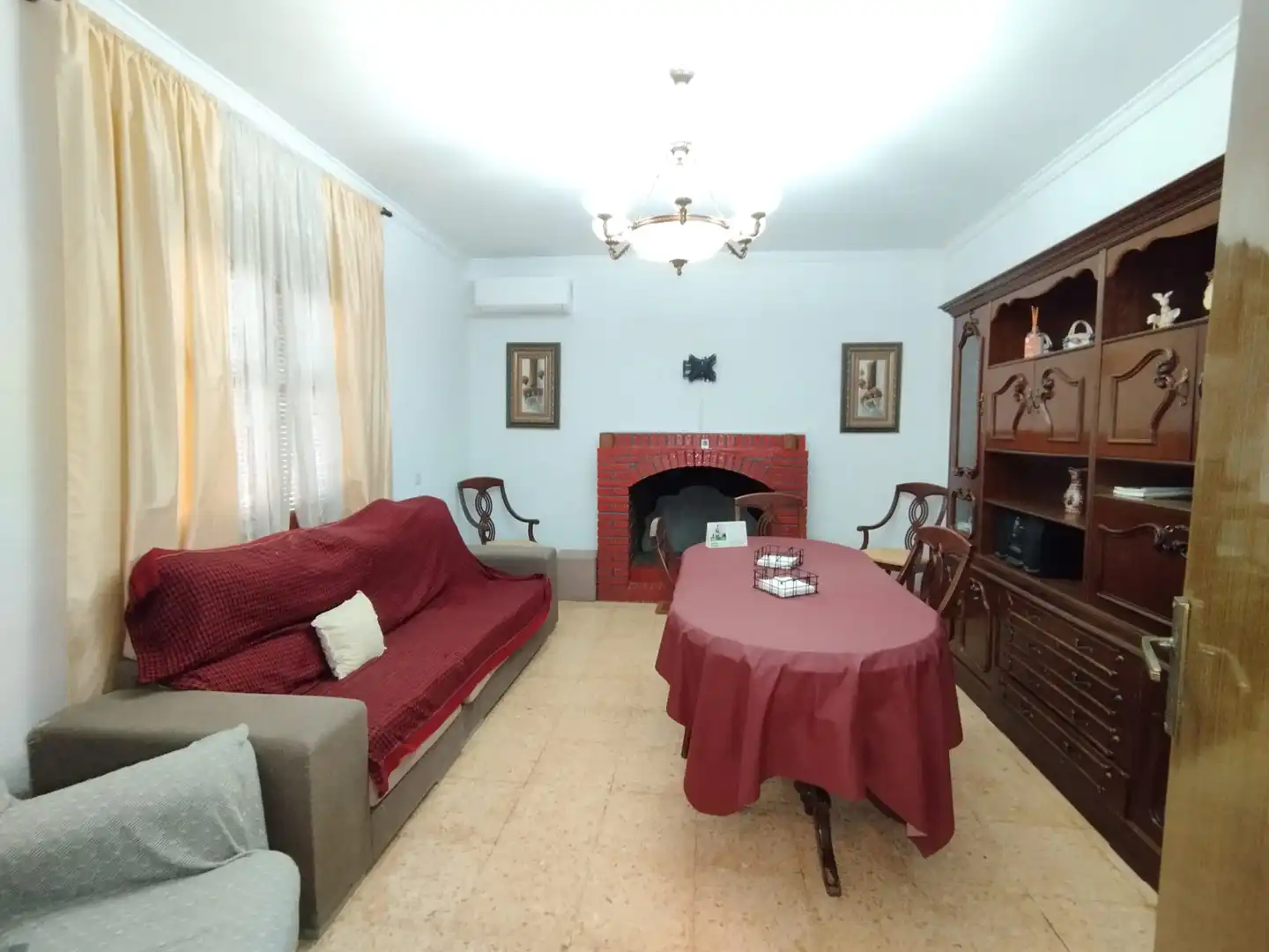 Sala d'estar de Finca rústica en venda en Tomelloso amb Aire condicionat, Jardí privat i Piscina