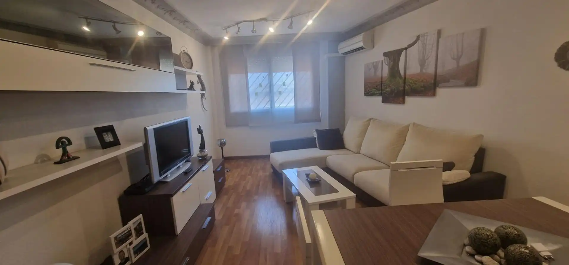 Wohnzimmer von Erdgeschoss zum Verkauf in Xirivella mit Klimaanlage, Terrasse und Abstellraum