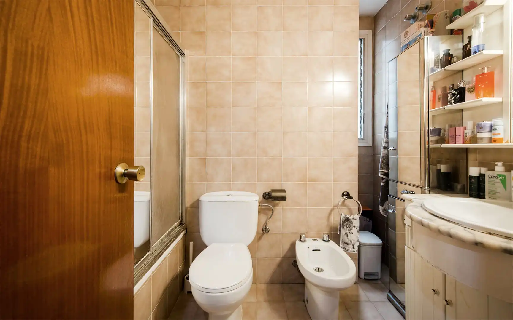 Bathroom of Flat for sale in Barcelona  with Air Conditioner, Heating and Terrace