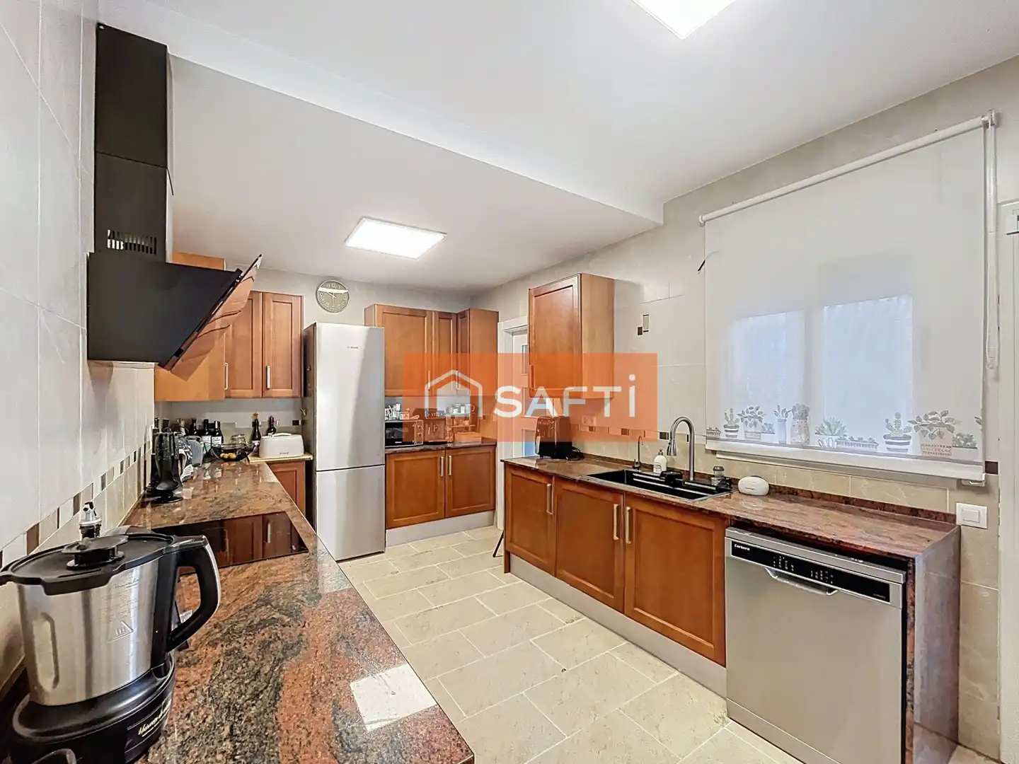 Kitchen of Houses for sale in Pacs del Penedès  with Air Conditioner, Heating and Terrace