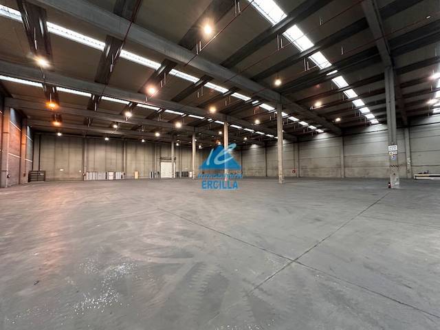 Nave industrial en Alquiler en Puerto Pesquero Kalea en Capitán Mendizabal - La Sardinera