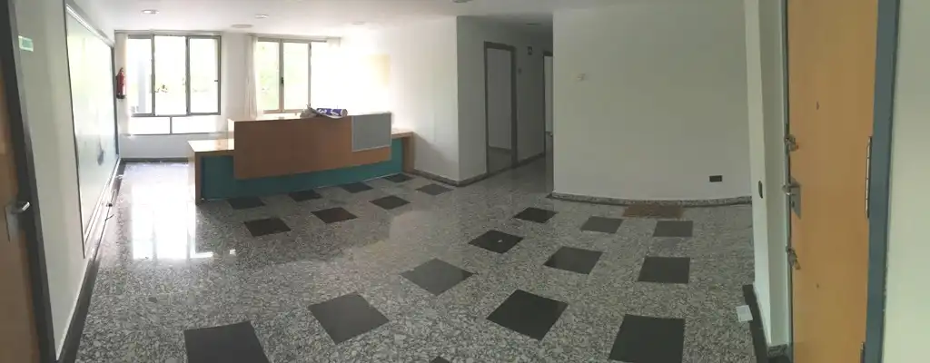 Büro mit Aufzug zur Miete in Plaza Santa Gertrudis 2, ático, imagen 3