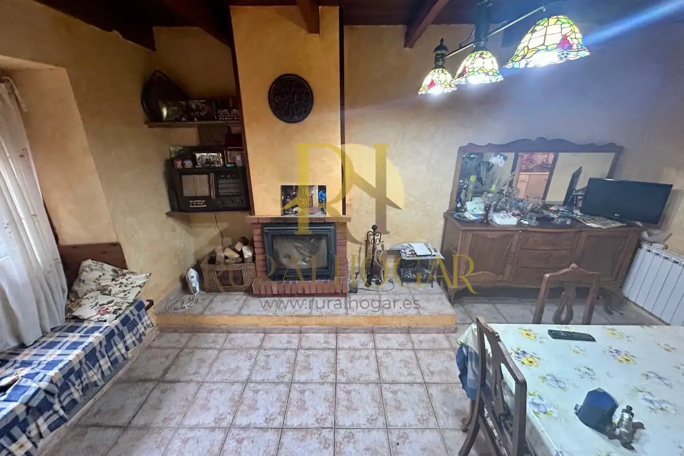 Detached homes for sale in Boñar