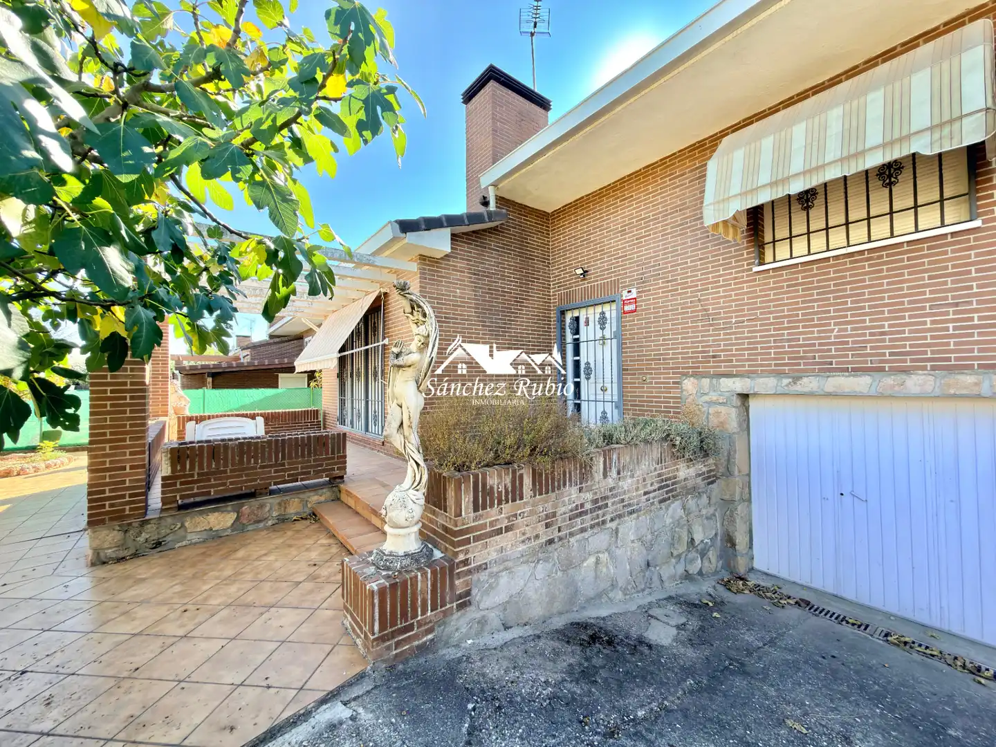 Chalet con piscina en venta en Calle Mar de Fora 40, imagen 3