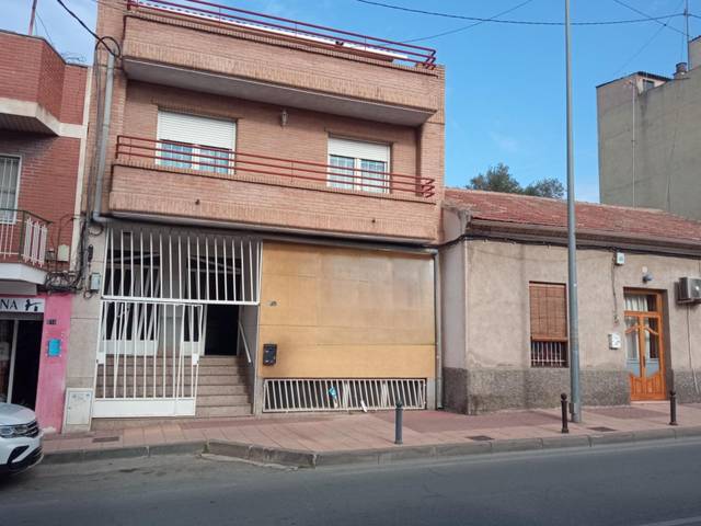 Local comercial en Venta en  Juan Carlos I, 53 en Santo Angel