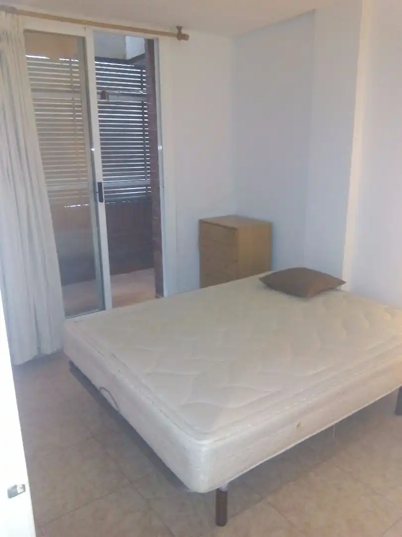 Habitación de Planta baja de alquiler en Sant Joan Despí con Calefacción, Horno y Se aceptan mascotas