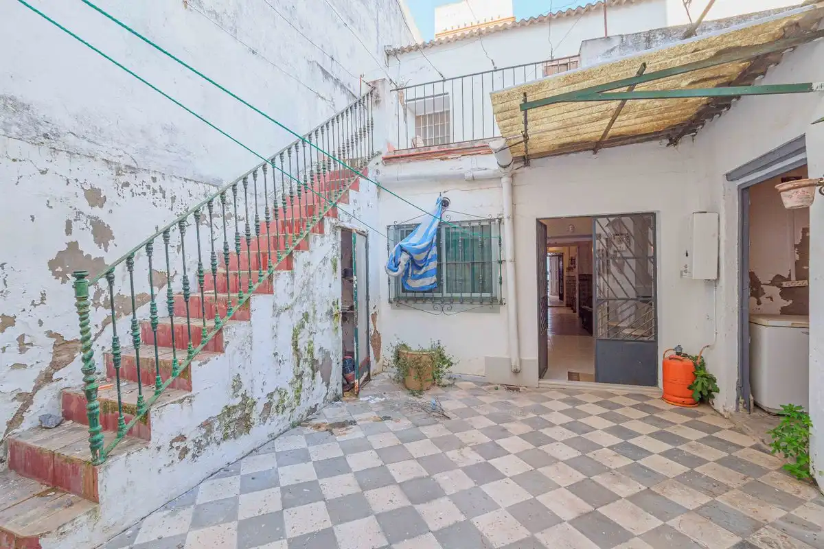 Houses for sale in Arahal  with Heating