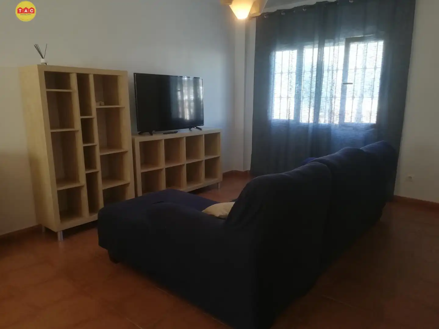 Sala d'estar de Casa adosada en venda en Lepe amb Terrassa, Traster i Moblat