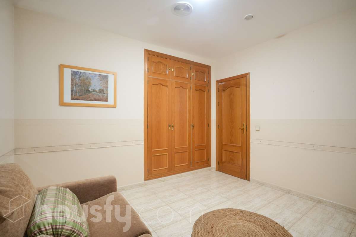 Flat for sale in Pinto  with Air Conditioner and Heating