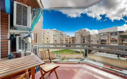 Außenansicht von Wohnung zum verkauf in  Barcelona Capital mit Klimaanlage, Terrasse und Balkon