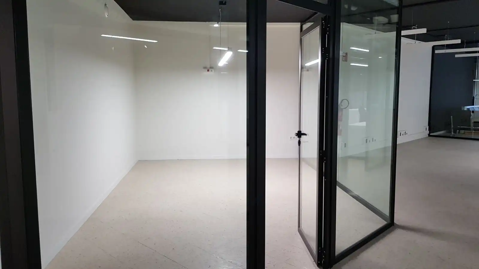 Office for sale in Cangas   with Heating