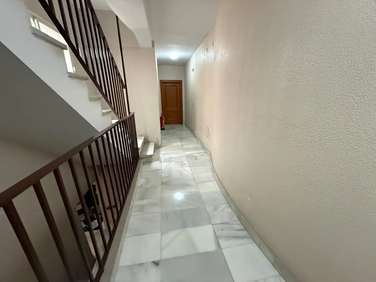 Wohnung zum Verkauf in Almería mit Klimaanlage, Parkett und Möbliert