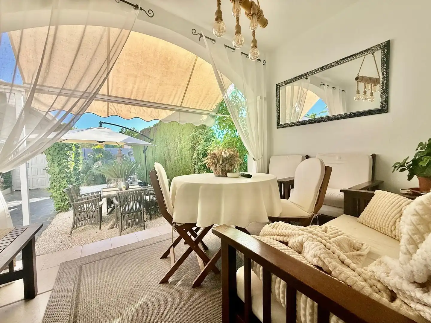 Chalet con terraza en venta en Pueblo Latino, imagen 5