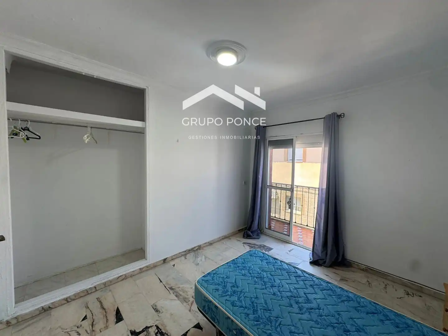 Bedroom of Flat for sale in Jerez de la Frontera  with Terrace and Storage room