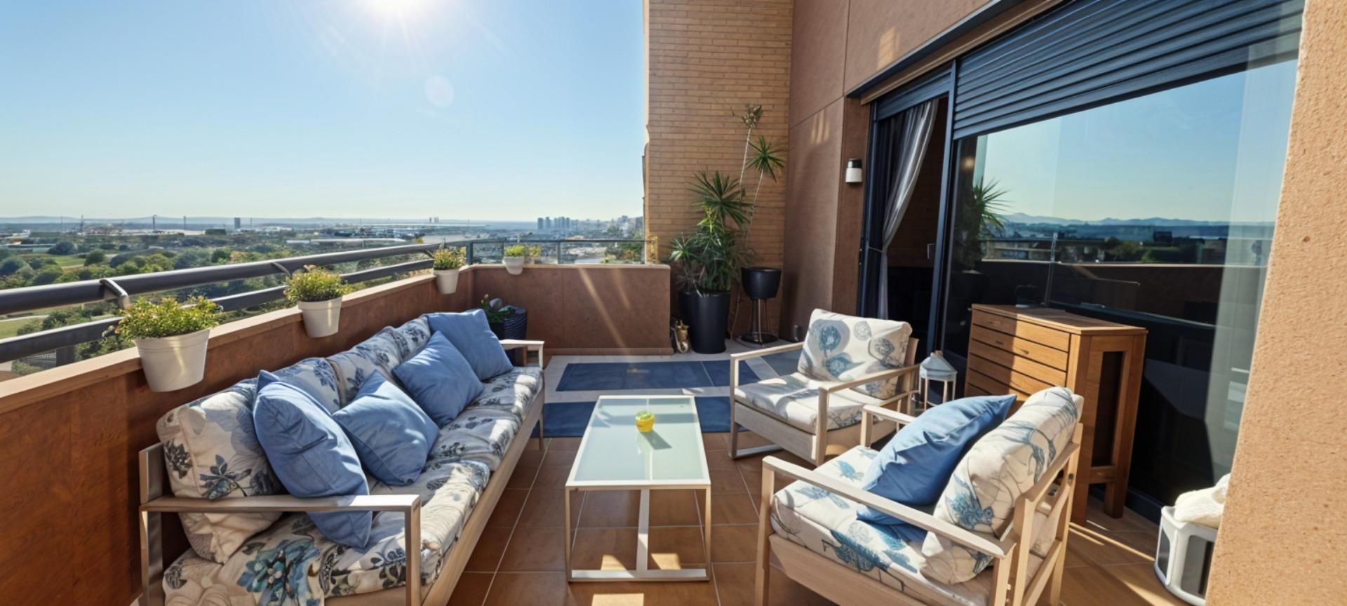 Terraza de Ático en venta en  Madrid Capital con Aire acondicionado, Calefacción y Jardín privado
