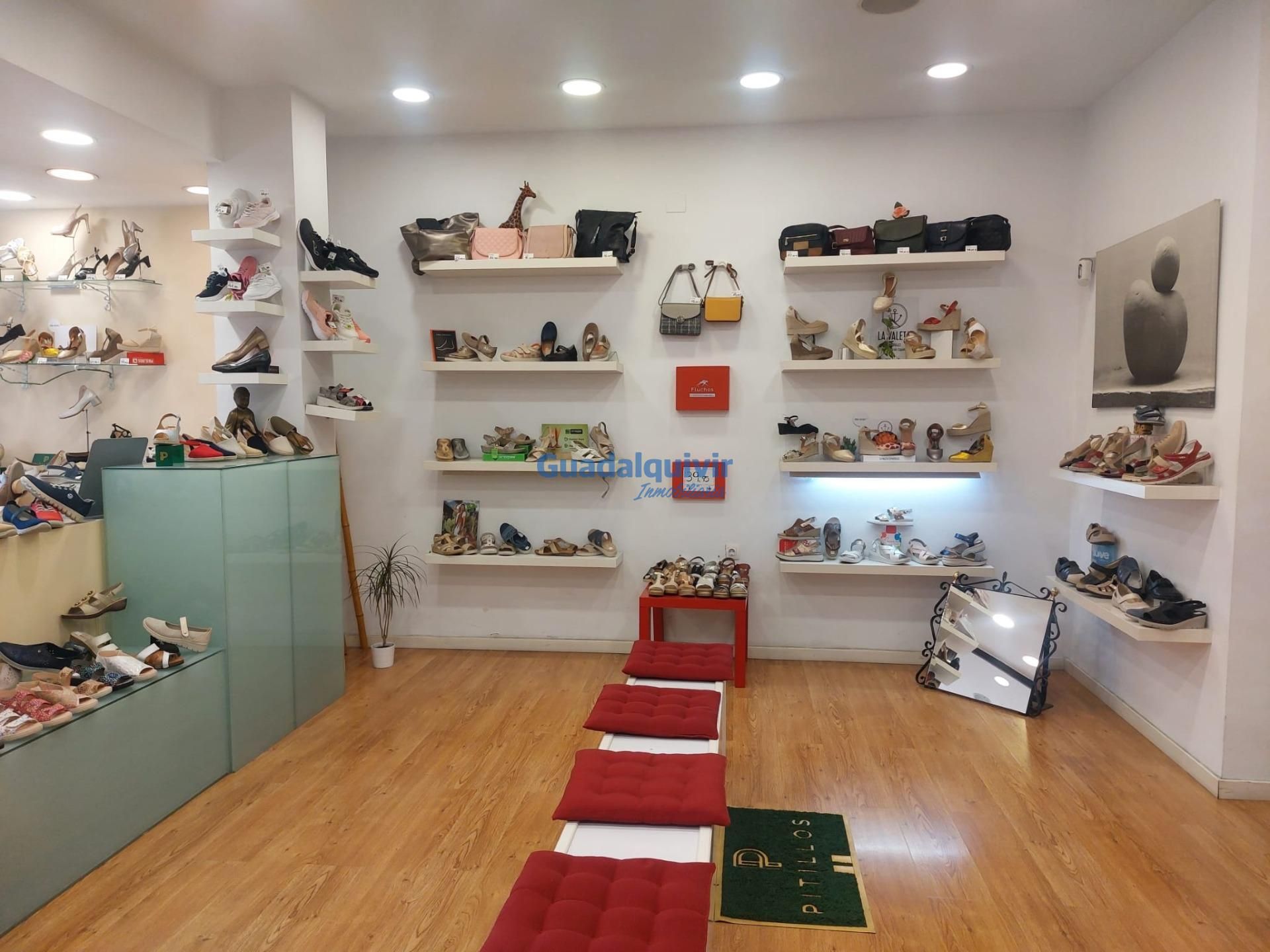 Premises to rent in Dos Hermanas  with Air Conditioner