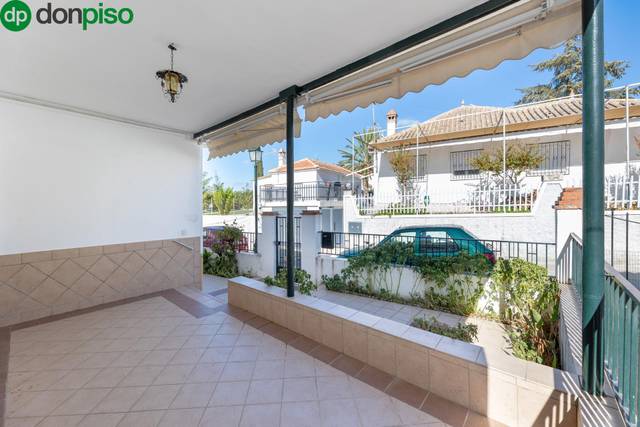 Casa-chalet en Venta en Calle HORNO en Cájar
