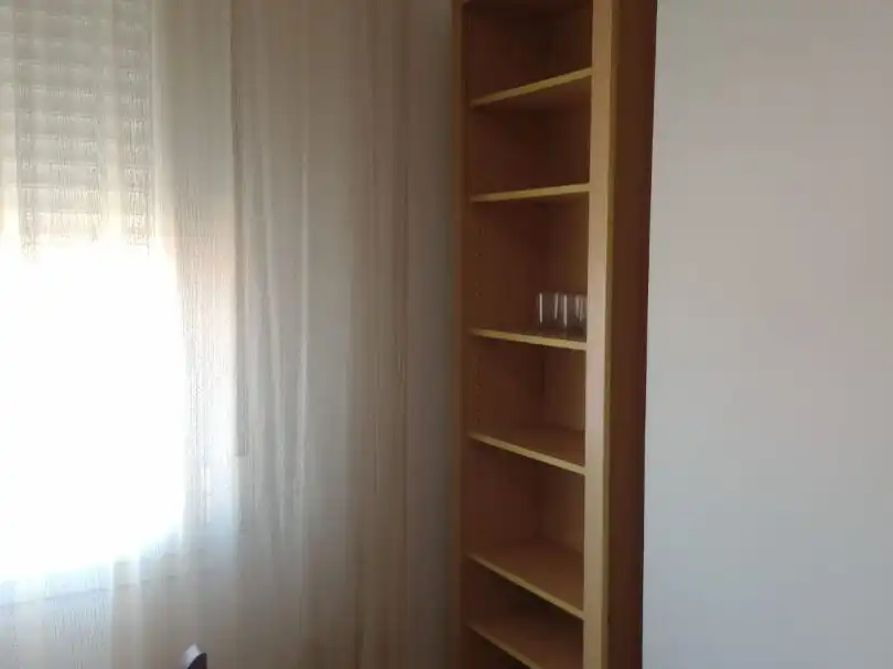 Piso con ascensor en venta en Calle Cristóbal Colón 77, imagen 4