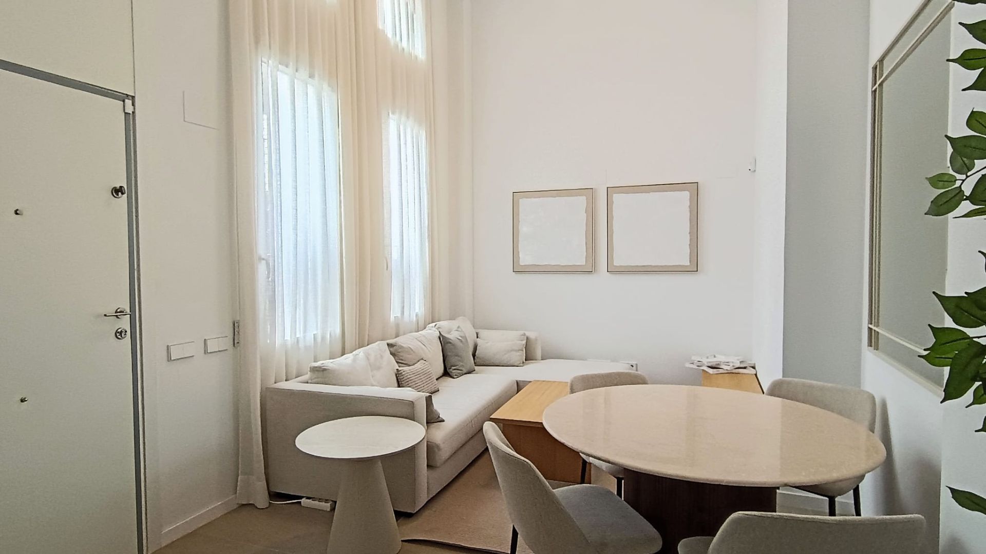 Living room of Single-family semi-detached for sale in  Valencia Capital  with Heating and Storage room