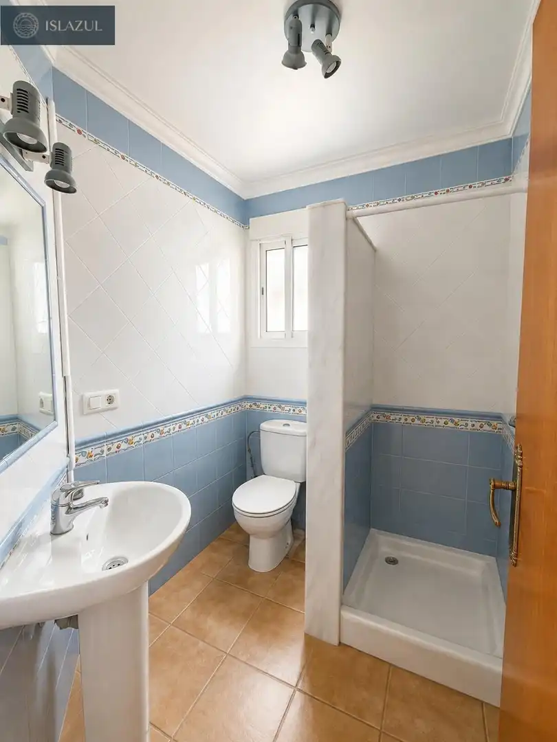 Bathroom of Houses for sale in Isla Cristina  with Heating, Terrace and Storage room