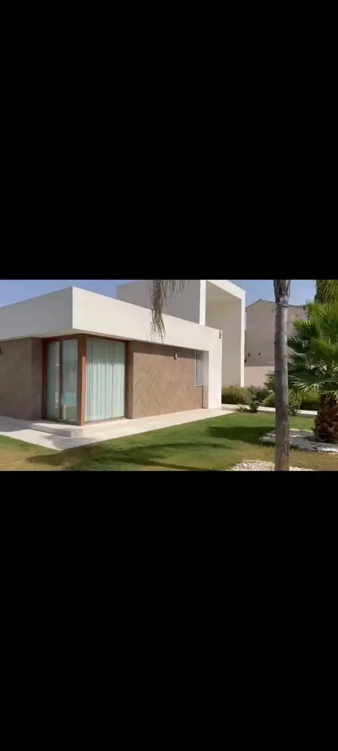 Vista exterior de Casa o chalet en venta en Mairena del Aljarafe con Aire acondicionado, Calefacción y Jardín privado