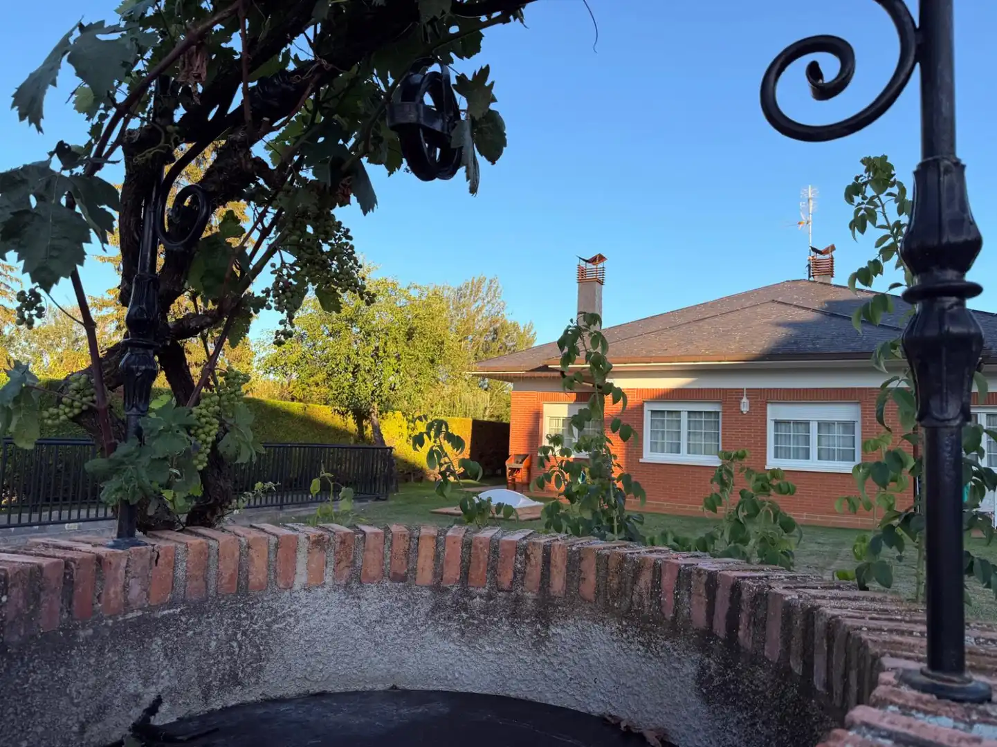 Jardín de Casa o chalet en venta en Anguciana con Calefacción, Jardín privado y Parquet