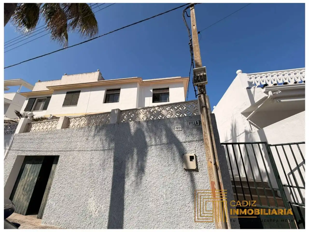 Vista exterior de Casa o xalet en venda en Chipiona amb Terrassa