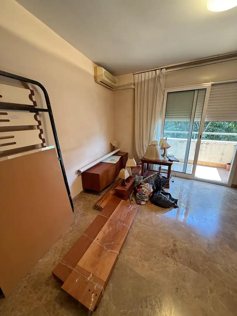 Habitación de Piso en venta en L'Hospitalet de Llobregat con Balcón