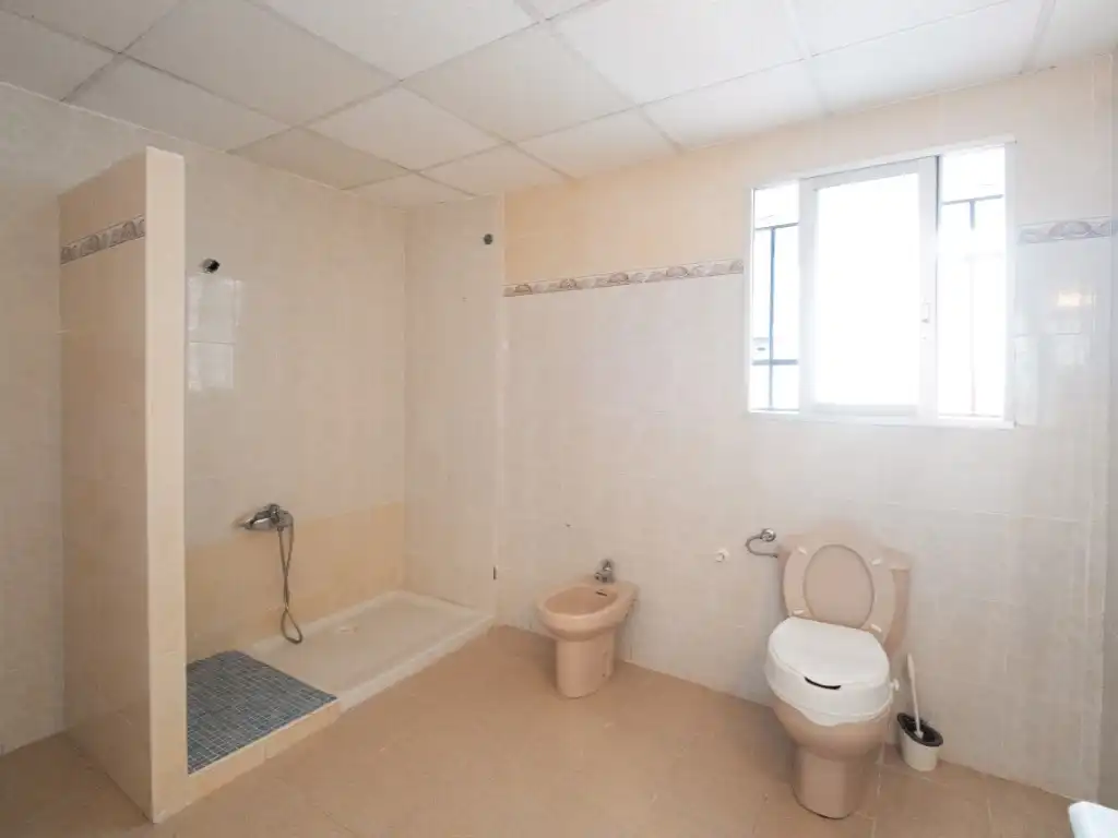 Bathroom of Houses for sale in Moncada