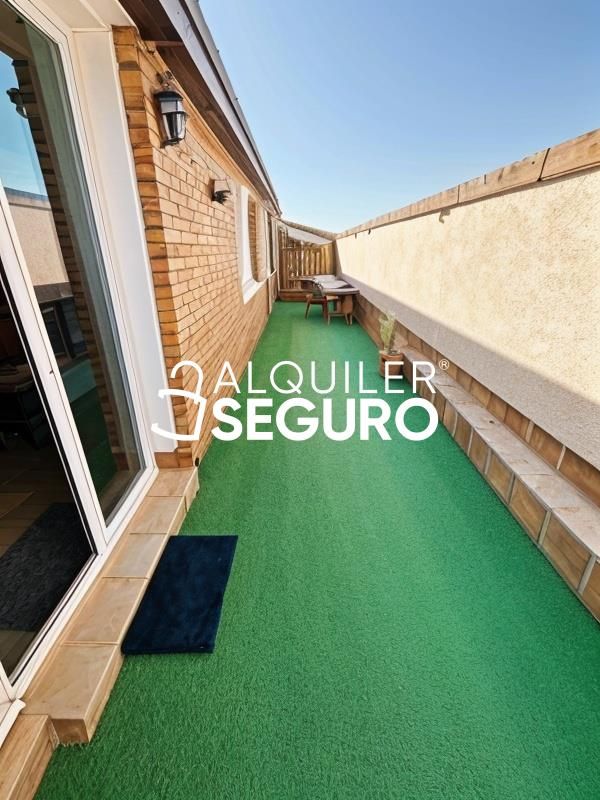 Terrace of Attic to rent in Recas  with Air Conditioner, Terrace and Furnished