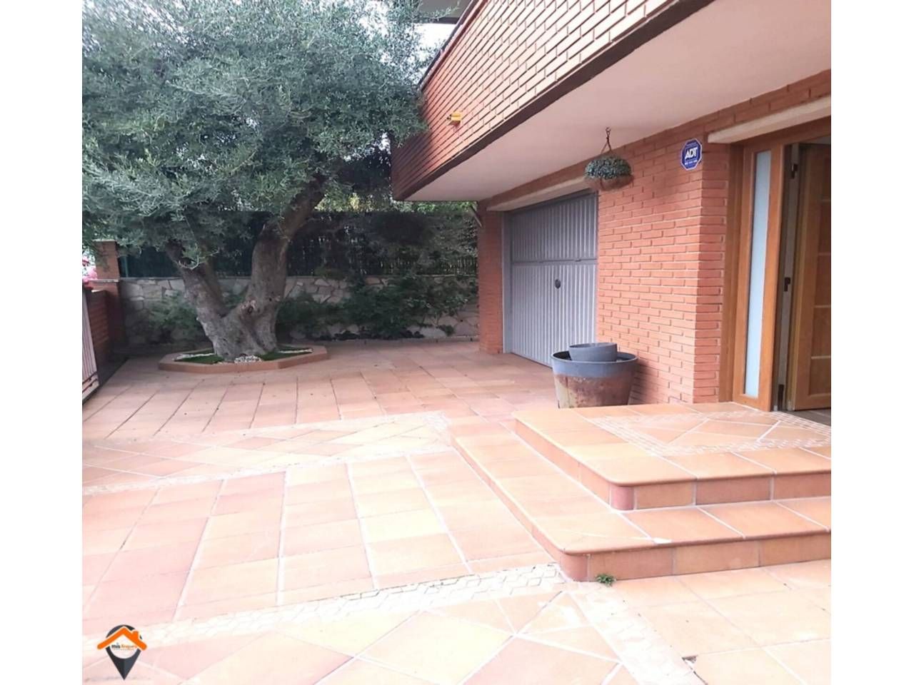 Jardí de Casa o xalet en venda en Barberà del Vallès amb Aire condicionat, Calefacció i Terrassa