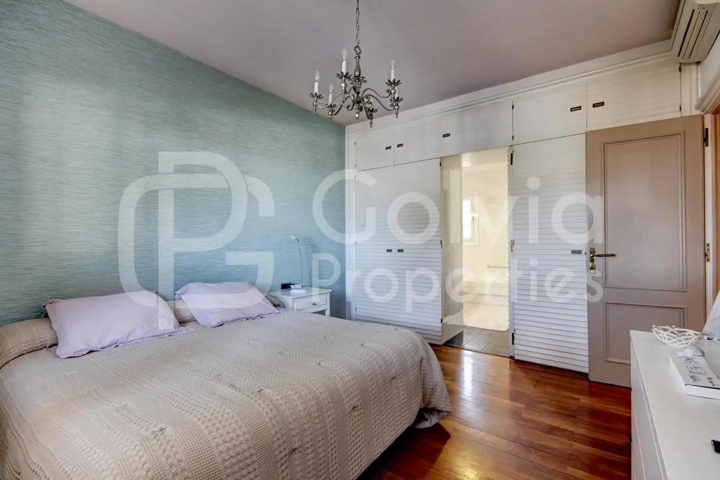 Habitación de Casa o chalet en venta en Viladecans con Aire acondicionado, Calefacción y Jardín privado