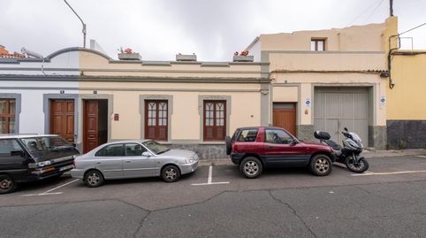 Casa señorial canaria con patio, garaje y gran potencial en pleno centro de Arucas