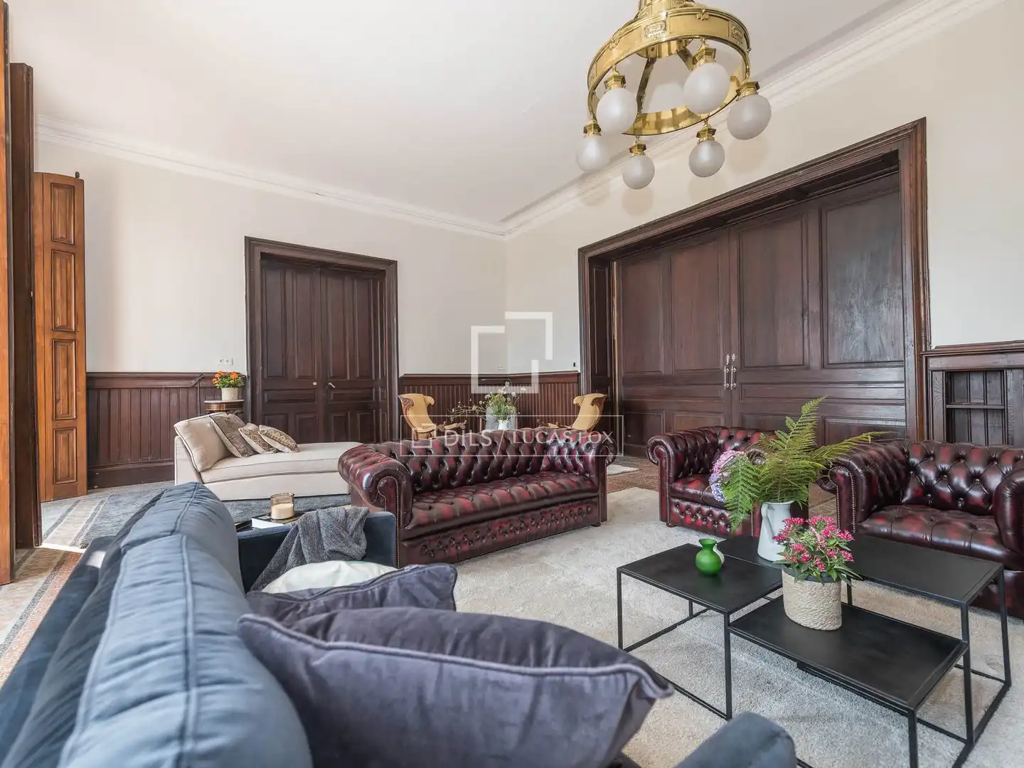 Sala de estar de Finca rústica en venta en Sant Hilari Sacalm con Aire acondicionado, Calefacción y Jardín privado