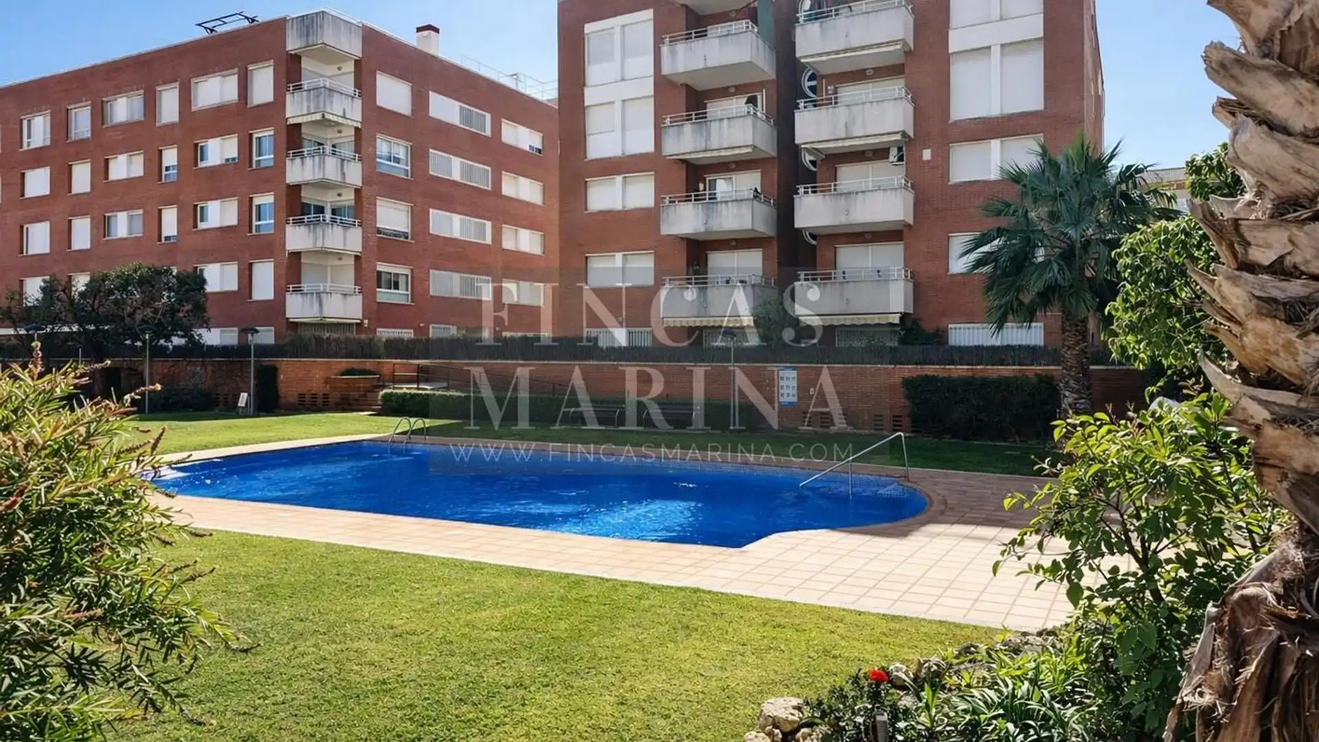 Piscina de Planta baja en venta en Calafell con Aire acondicionado, Terraza y Trastero
