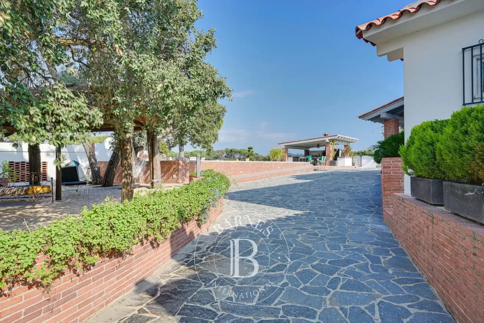 Country homes for sale in Montbarbat