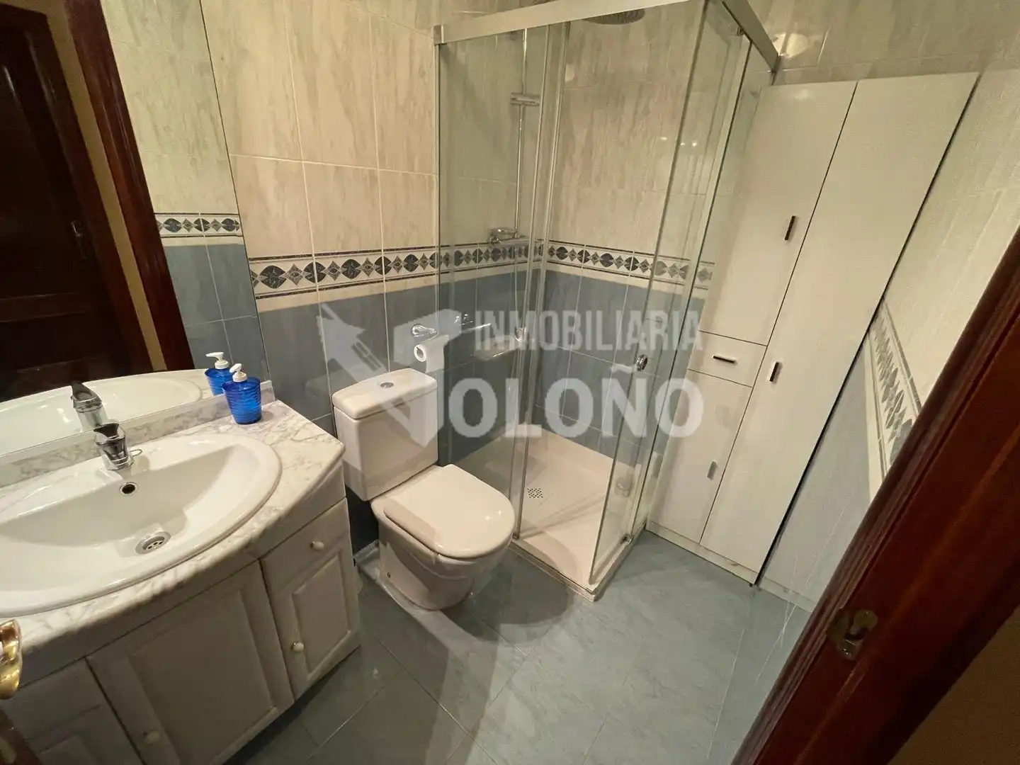 Baño de Piso en venta en Castañares de Rioja con Calefacción, Parquet y Terraza