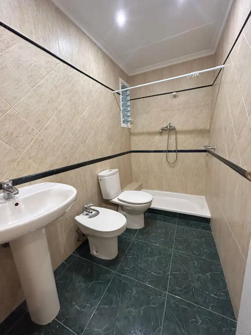 Bathroom of Flat for sale in Alfafar  with Air Conditioner