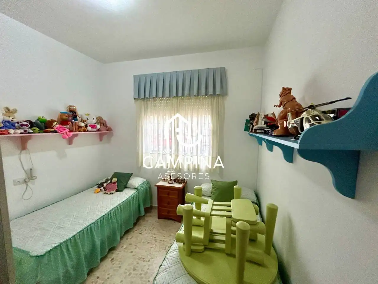 Dormitori de Finca rústica en venda en Beas amb Aire condicionat, Jardí privat i Terrassa