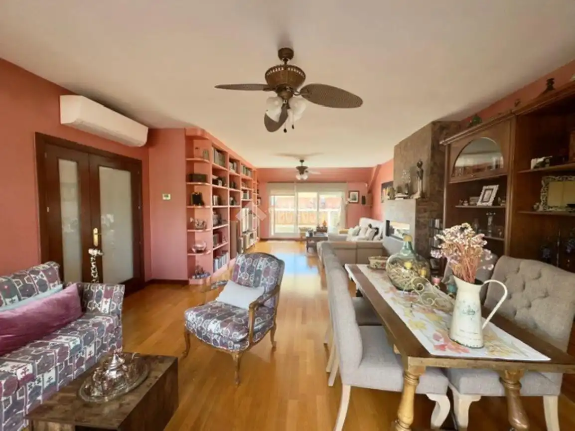 Sala de estar de Piso en venta en Las Rozas de Madrid con Aire acondicionado, Calefacción y Terraza
